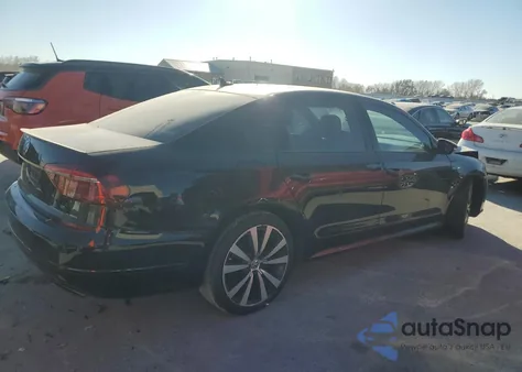 2018 Volkswagen Passat Gt z USA, uszkodzony, nr VIN 1VWJM7A38JC051981